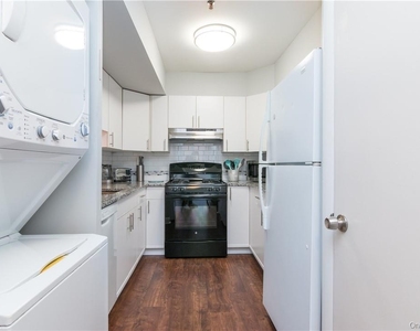 100 Chatterton Avenue - Photo Thumbnail 8