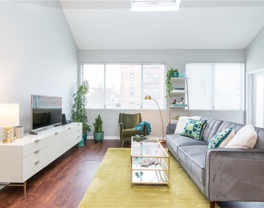 100 Chatterton Avenue - Photo Thumbnail 2