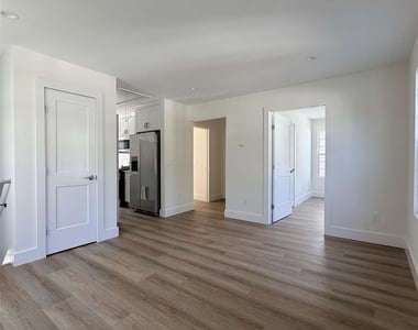 7 Patton Avenue - Photo Thumbnail 12