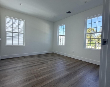 7 Patton Avenue - Photo Thumbnail 13