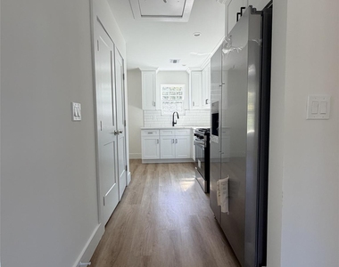 7 Patton Avenue - Photo Thumbnail 7