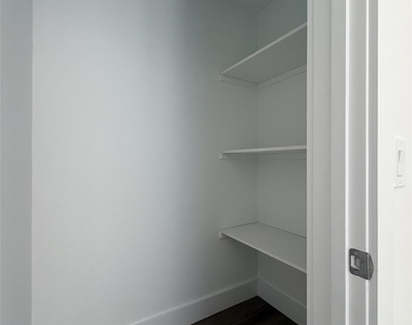 7 Patton Avenue - Photo Thumbnail 17