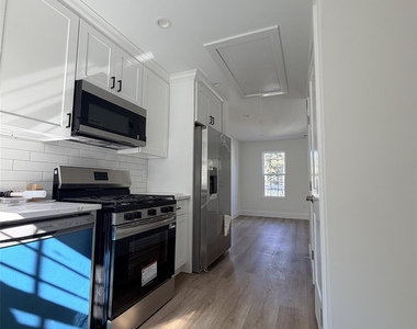 7 Patton Avenue - Photo Thumbnail 6