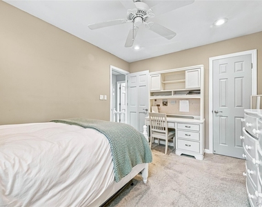 4 Bartlett Commons - Photo Thumbnail 20