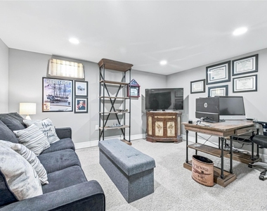4 Bartlett Commons - Photo Thumbnail 26