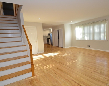 27 Grant Street - Photo Thumbnail 4