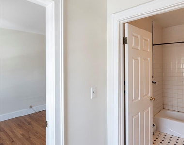 326 N Broadway - Photo Thumbnail 10