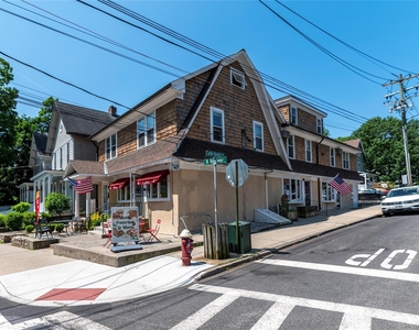 326 N Broadway - Photo Thumbnail 2