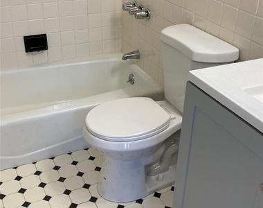 326 N Broadway - Photo Thumbnail 12