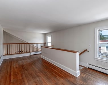 326 N Broadway - Photo Thumbnail 16