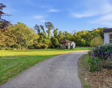 68 Plumbrook Road - Photo Thumbnail 32