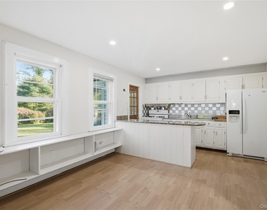 68 Plumbrook Road - Photo Thumbnail 19