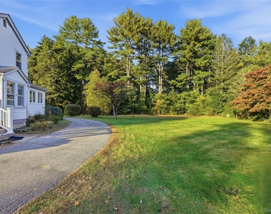 68 Plumbrook Road - Photo Thumbnail 6