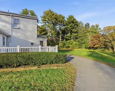 68 Plumbrook Road - Photo Thumbnail 16