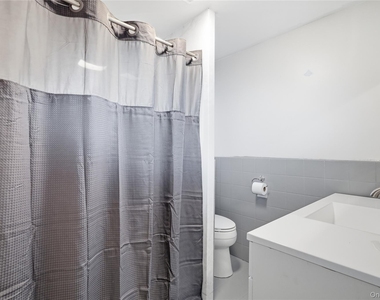 68 Plumbrook Road - Photo Thumbnail 31