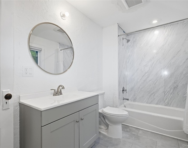 68 Plumbrook Road - Photo Thumbnail 27