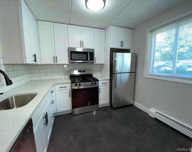 85 N Middletown Road - Photo Thumbnail 1