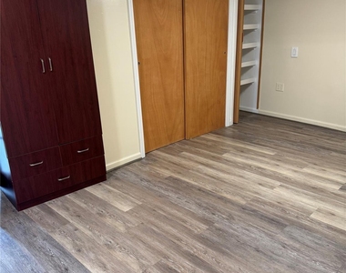 29 Sedgwick Avenue - Photo Thumbnail 6