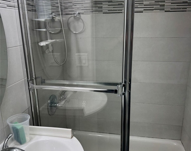 29 Sedgwick Avenue - Photo Thumbnail 7