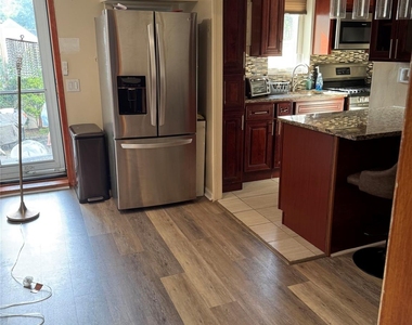 29 Sedgwick Avenue - Photo Thumbnail 11