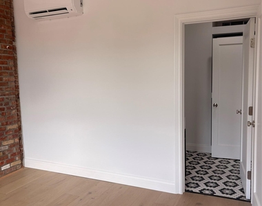 207 Main Street - Photo Thumbnail 13