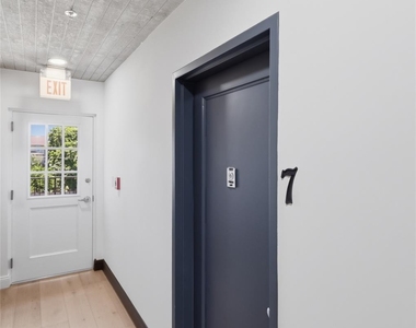 207 Main Street - Photo Thumbnail 5