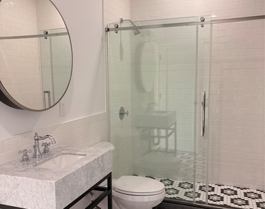 207 Main Street - Photo Thumbnail 14