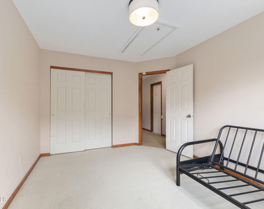 214 Walnut Lane - Photo Thumbnail 18