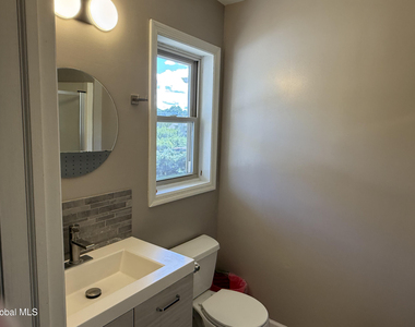 214 Walnut Lane - Photo Thumbnail 9