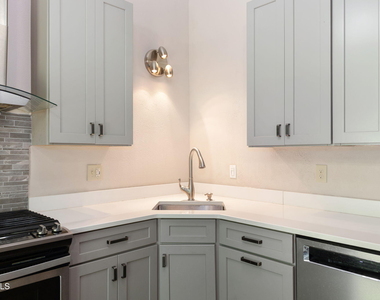 214 Walnut Lane - Photo Thumbnail 4
