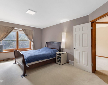 214 Walnut Lane - Photo Thumbnail 11