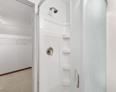 214 Walnut Lane - Photo Thumbnail 15