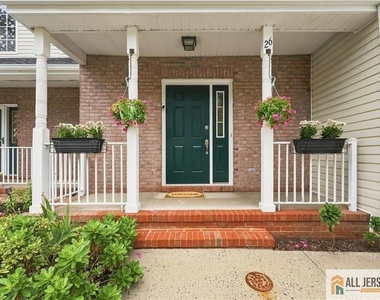 26 E Burgess Drive - Photo Thumbnail 3
