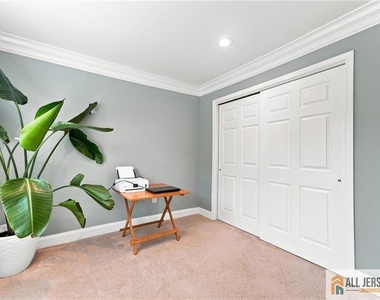 26 E Burgess Drive - Photo Thumbnail 21