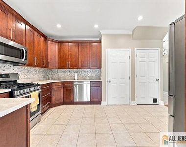 26 E Burgess Drive - Photo Thumbnail 10