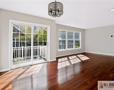 9 Lackland Avenue - Photo Thumbnail 23