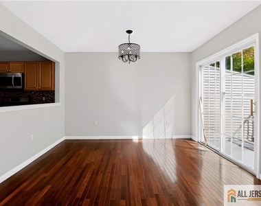9 Lackland Avenue - Photo Thumbnail 22