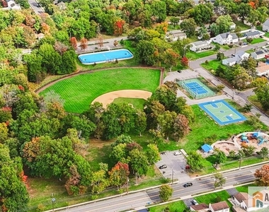 9 Lackland Avenue - Photo Thumbnail 6