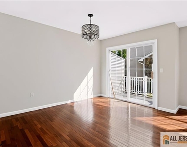 9 Lackland Avenue - Photo Thumbnail 21