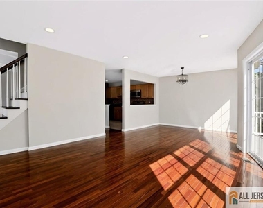 9 Lackland Avenue - Photo Thumbnail 24