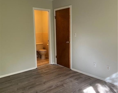4212 Birchwood Court - Photo Thumbnail 16