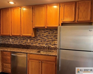 4212 Birchwood Court - Photo Thumbnail 8