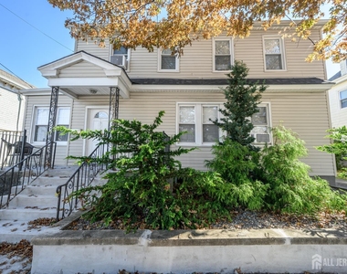 309 Augusta Street - Photo Thumbnail 1