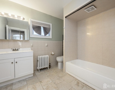 309 Augusta Street - Photo Thumbnail 5