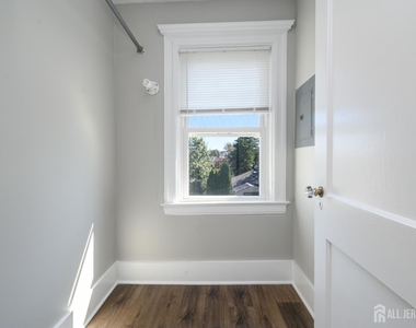 309 Augusta Street - Photo Thumbnail 10