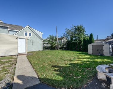 309 Augusta Street - Photo Thumbnail 19