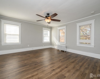 309 Augusta Street - Photo Thumbnail 12
