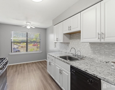 324 Sharon Garden Court - Photo Thumbnail 11
