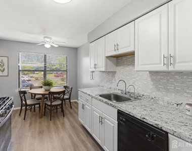 324 Sharon Garden Court - Photo Thumbnail 6