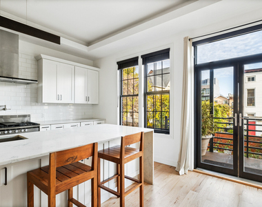170 Schaefer Street - Photo Thumbnail 5